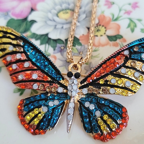 Colorful Butterfly 2 in 1 Necklace Brooch Pin NWT - Picture 3 of 3